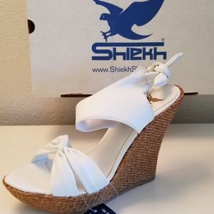 NWT Sheikh White Wedge Sandals, Size 7